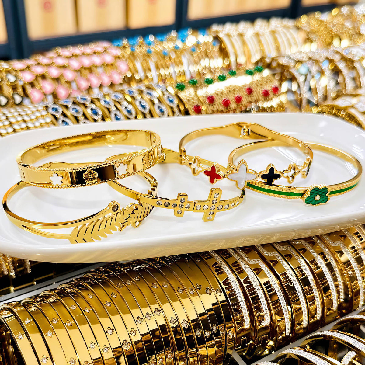Bloom Bangle Groen | 18K Gold Plated Stainless Steel